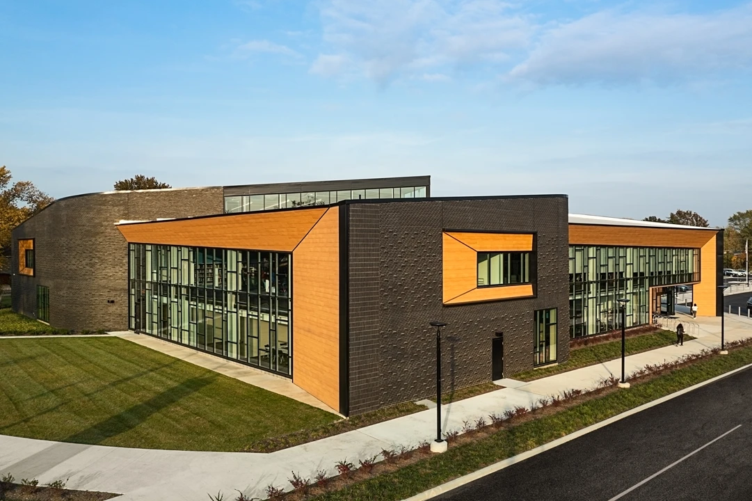 ColumbusMetropolitanLibrary_ExteriorSoffits_Walls_Woodgrain9 Image of Library with woodgrain metal siding and soffits.
