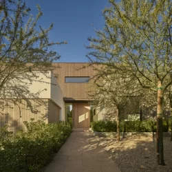 ModernCaliforniaResidence_ExteriorMetalSharkfinPanels_Bronze3 ModernCaliforniaResidence_ExteriorMetalSharkfinPanels_Bronze3