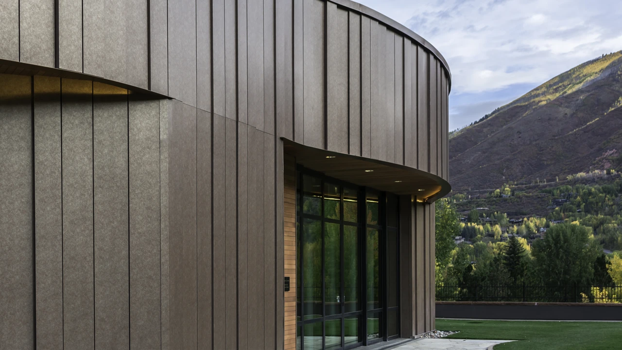 PitkinCountyLibrary_ExteriorWalls_FlushReveal_Rust5 Planq Wall System on Pitkin County Library in rust metal finish.