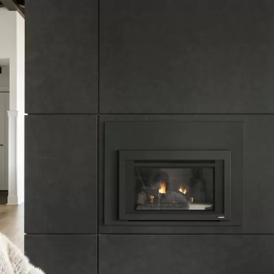 RusticModernCabin_InteriorFireplace_BlackenedSteel5